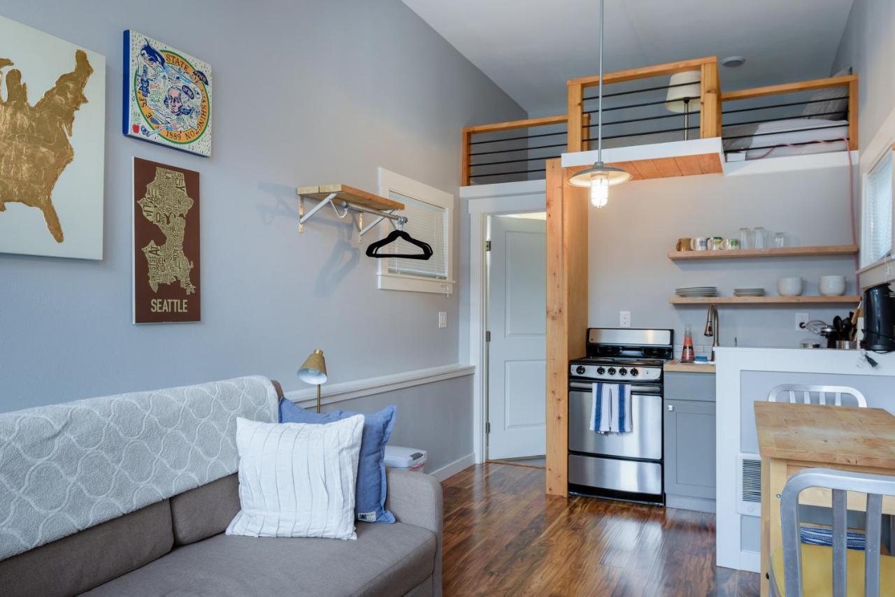 Kabino's Tiny House: Cozy Loft in Green Lake Seattle Exterior photo