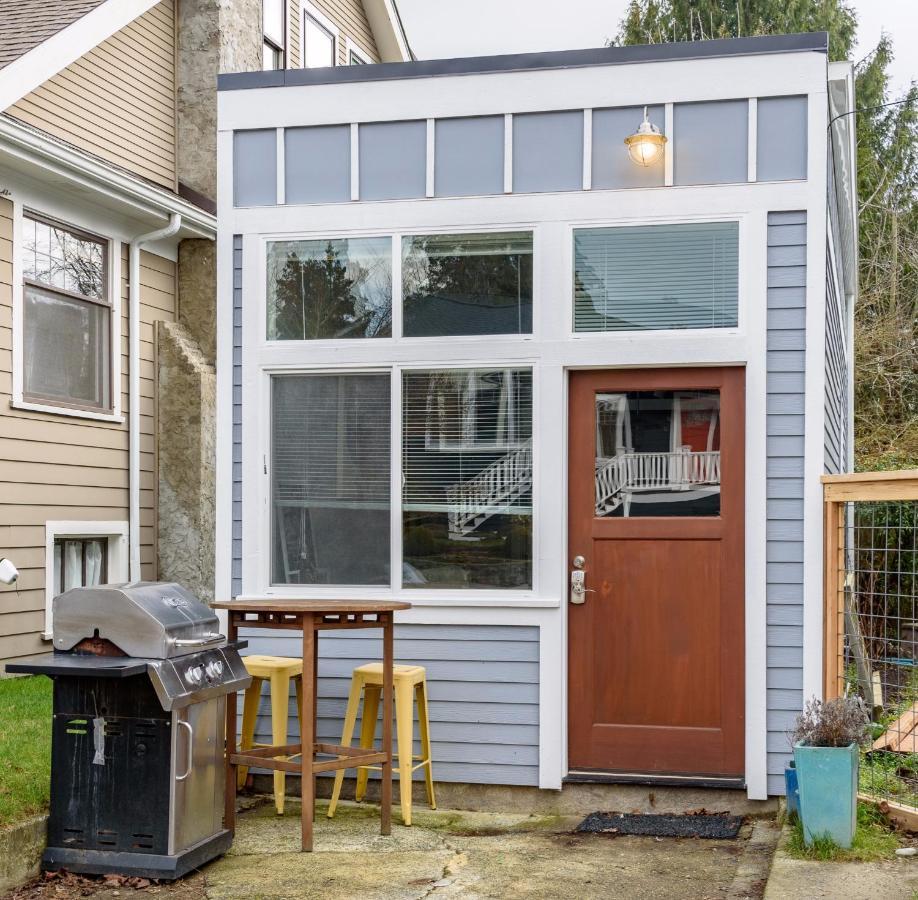 Kabino's Tiny House: Cozy Loft in Green Lake Seattle Exterior photo